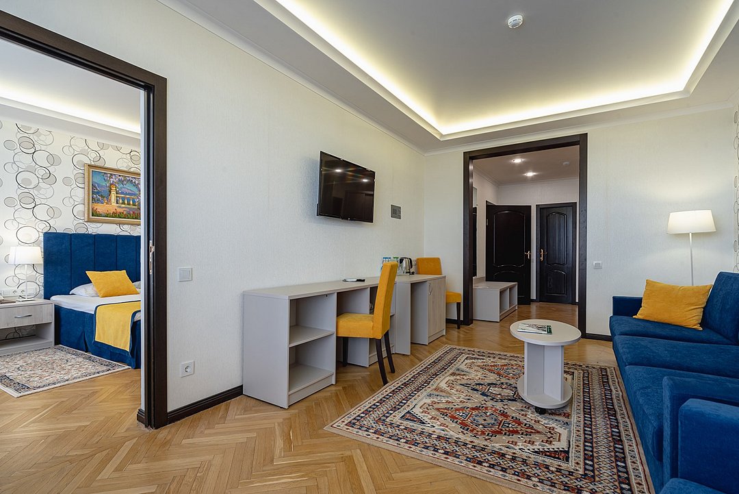 Suite 3 4-местный 3-комнатный (корпус 2)