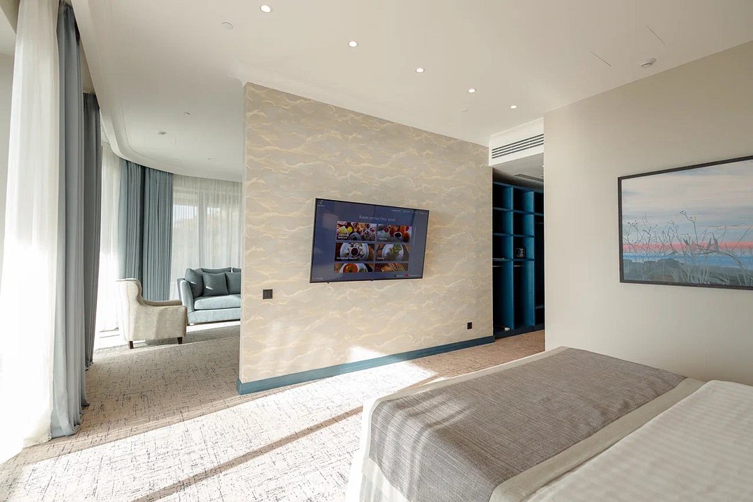 Люкс 2-местный 2-комнатный (с видом на море)