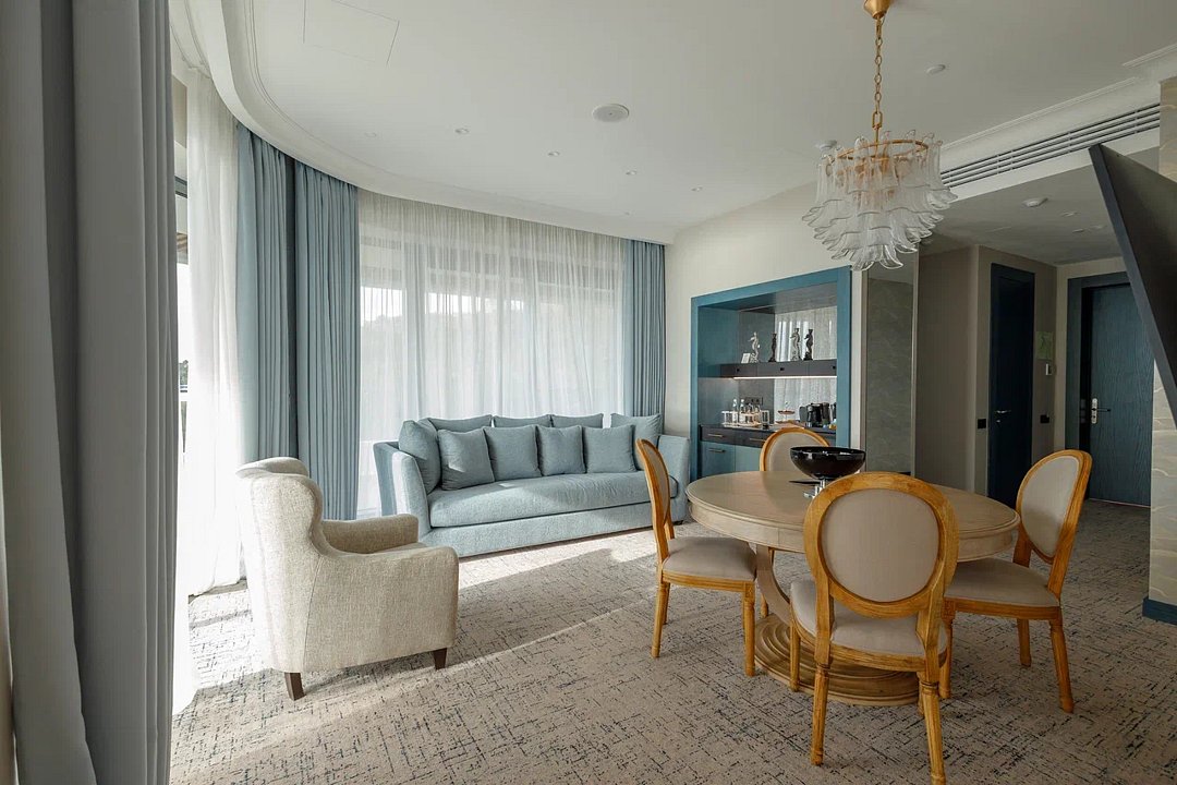 Люкс 2-местный 2-комнатный (с видом на море)