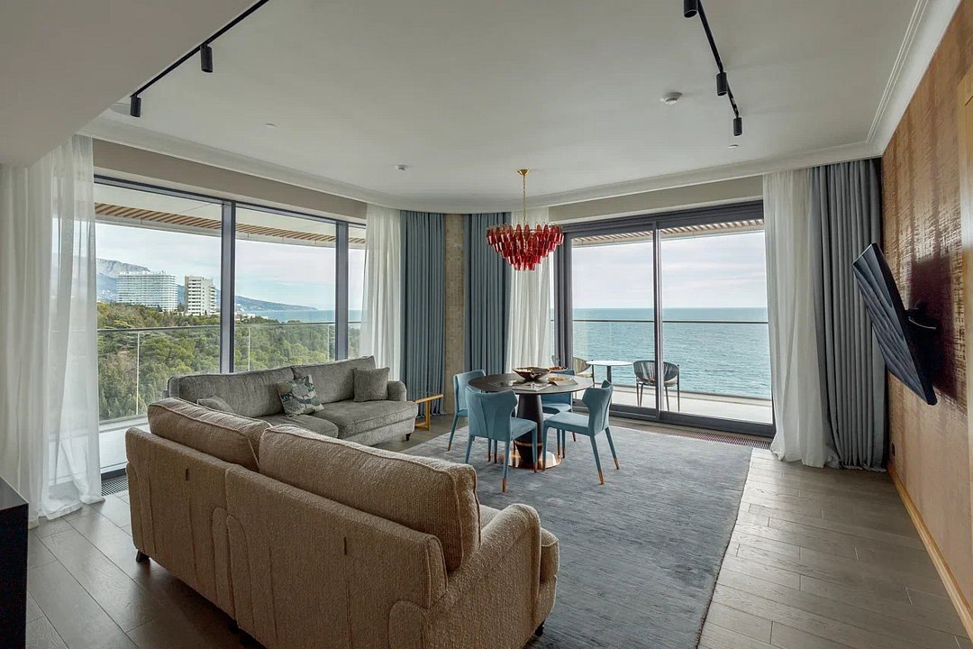 Люкс Представительский 2-местный 2-комнатный (с видом на море)