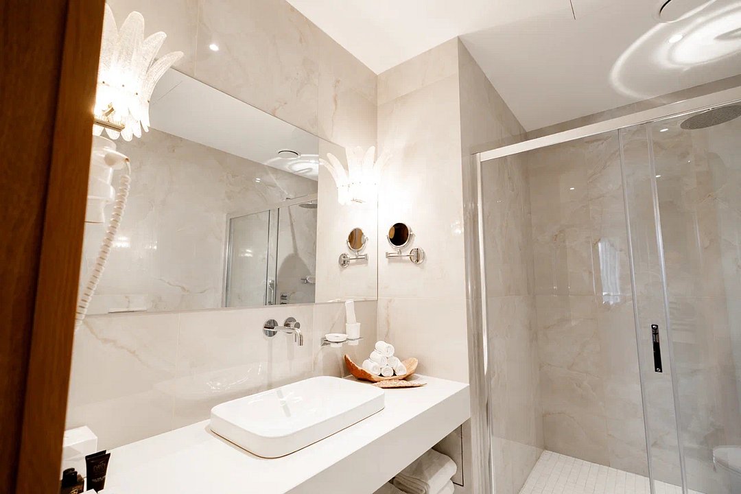 Люкс Представительский 2-местный 2-комнатный (с видом на море)