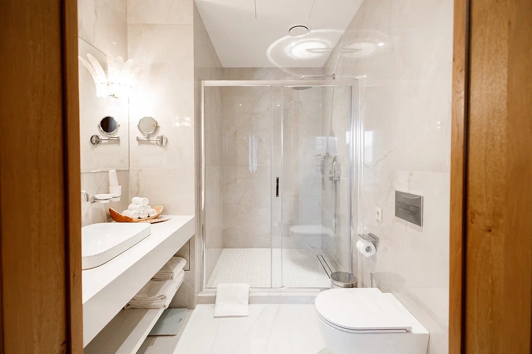 Люкс Представительский 2-местный 2-комнатный (с видом на море)