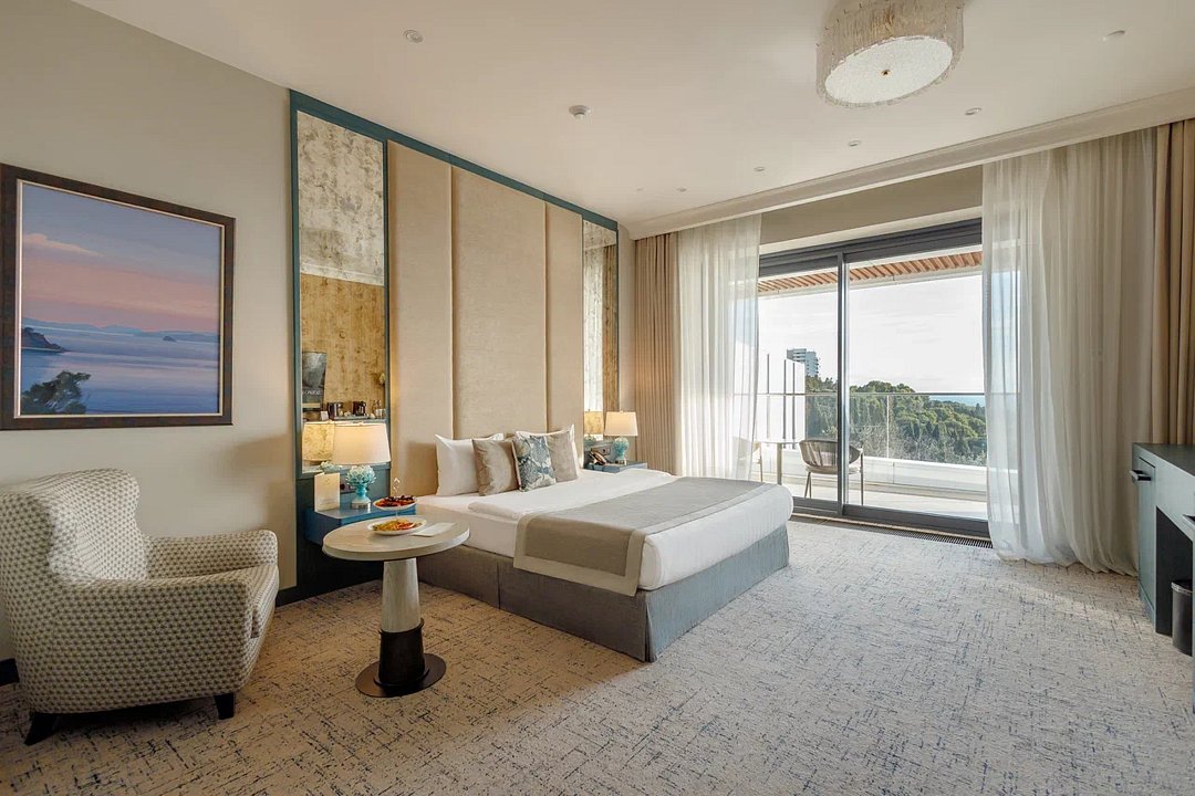 Супериор 2-местный (с видом на море)