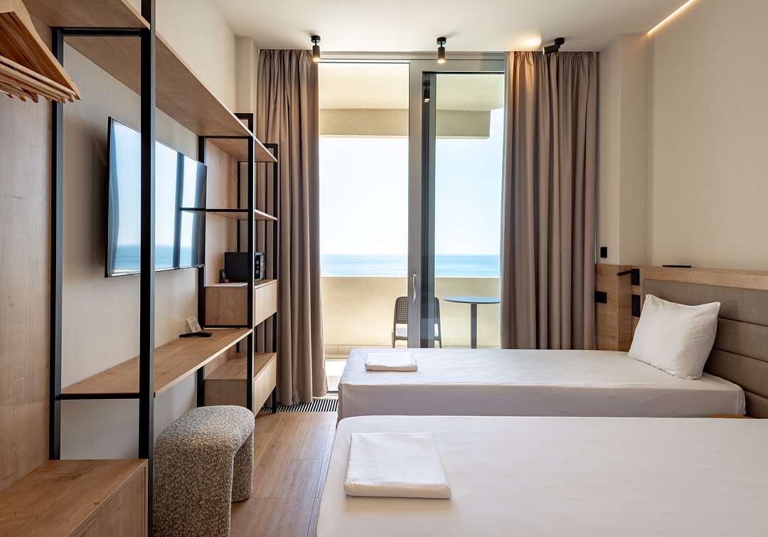 Супериор 2-местный 1-комнатный (с балконом)