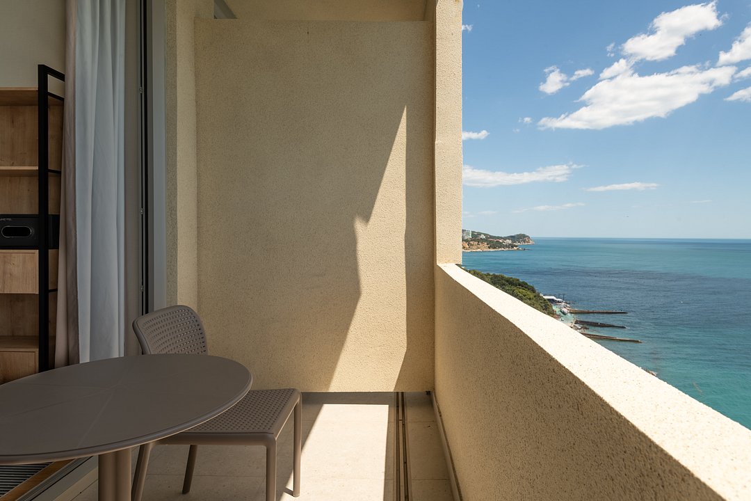 Супериор 2-местный 1-комнатный (с балконом)