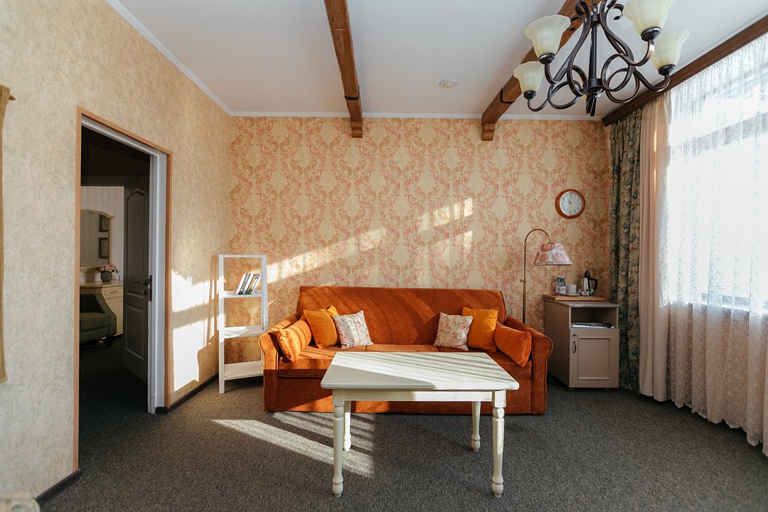 Люкс 2-местный 2-комнатный (№103)