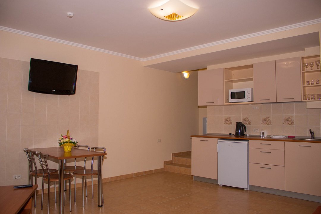 Бунгало Люкс 4-местный (корпус 3)