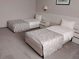 Двухместный номер 3 этаж Стандарт 2 отдельные кровати, Отель Сто гостей, Южно-Сахалинск
