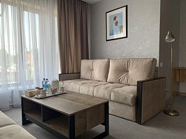 Номер 2 этаж VIP, Отель Сто гостей, Южно-Сахалинск
