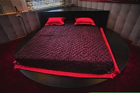 Двухместный люкс Luxury Rouge Noir двуспальная кровать, Отель Планета СПА, Тамбов