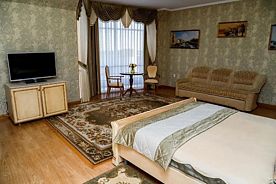 Двухместный люкс Италия двуспальная кровать, Отель Европа, Кропоткин