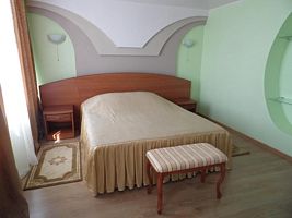 Двухместные апартаменты VIP с 2 комнатами двуспальная кровать, Отель Воркута, Воркута