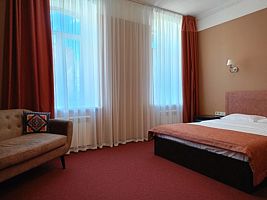 Двухместный номер Deluxe двуспальная кровать, Гостиница «Гайд парк», Изворотень