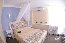 Двухместный номер Superior с балконом и с красивым видом из окна двуспальная кровать, Отель Арт-Отель, Белгород