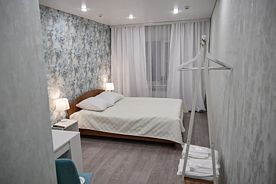 Двухместный полулюкс двуспальная кровать, Отель ГК "Кристалл", Урень