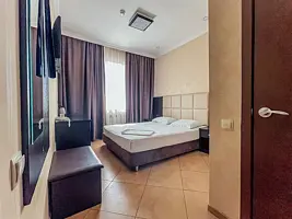Двухместный номер Comfort двуспальная кровать, Отель Мартон ПОБЕДА, Волгоград