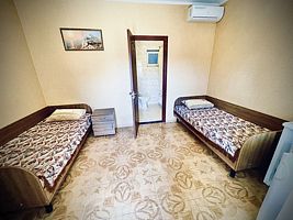 Двухместный номер Standard с балконом 2 отдельные кровати, Отель Оазис, село Береговое, Бахчисарайский район