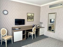 Двухместный номер Стандарт Улучшенный двуспальная кровать, Отель Классик Hotel Classic, Новокузнецк