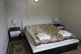 Двухместный люкс Улучшенный с 2 комнатами двуспальная кровать, Отель Bakkara Complex, Ярославль