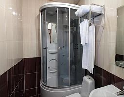 Двухместный полулюкс двуспальная кровать, Отель Меблированные комнаты Кристалл, Сургут
