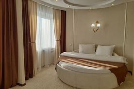 Двухместный люкс Exclusive двуспальная кровать, Отель Гостиница Центральная, Бийск