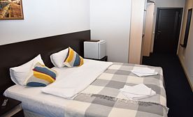 Двухместный номер Comfort двуспальная кровать, Отель Гостиница День и Ночь, Колпино