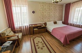 Двухместный Полулюкс двуспальная кровать, Пирамид Отель, Находка