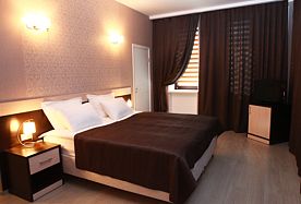 Двухместный номер Deluxe с балконом двуспальная кровать, Отель Гостиница Спутник, Омск