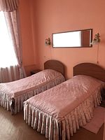 Полулюкс, Отель ДУК (дом ученых-консультантов), Углич
