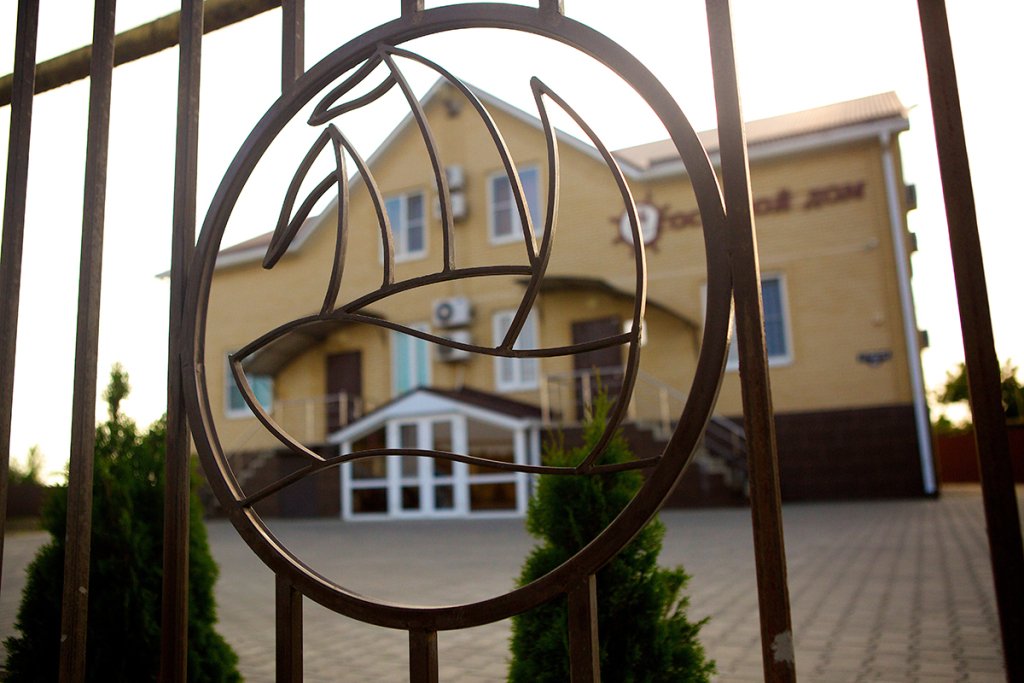 Отель Бриг, Темрюк, Краснодарский край