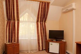 Run of House, Отель Колибри, Абакан