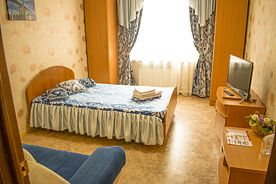 Одноместный полулюкс односпальная кровать, Отель Гостиница Ландыш, Якутск