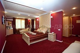 Двухместный люкс двуспальная кровать, Отель Оздоровительный Комплекс Малинки, Здравница