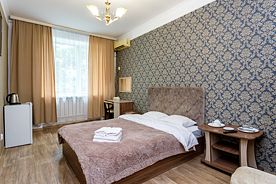 Двухместный номер Comfort с видом на внутренний двор двуспальная кровать, Отель Гостиница Звездная на Владивостокском шоссе, Хабаровск