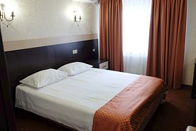 Двухместный номер Standard с балконом двуспальная кровать, Отель Экипаж, Голицыно
