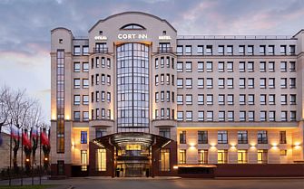 Отель Cort Inn St-Petersburg Hotel & Conference Center (ex Courtyard by Marriott St-Petersburg Center Hotel)