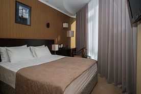 Двухместный номер VIP с 2 комнатами двуспальная кровать, Сити-отель Парус, Саратов