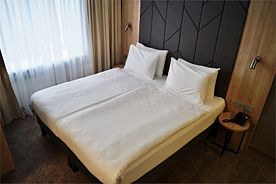 Двухместные апартаменты двуспальная кровать, Отель Амакс Премьер Пермь, Пермь