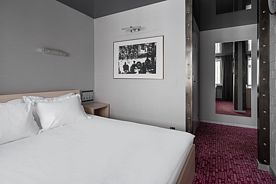 Двухместный люкс с 2 комнатами двуспальная кровать, Отель Marins Park Hotel Нижний Новгород, Нижний Новгород