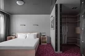 Двухместные апартаменты Люкс с балконом двуспальная кровать, Отель Marins Park Hotel Нижний Новгород, Нижний Новгород