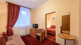 Двухместный люкс 2-Room двуспальная кровать, Отель Гостиница Гостиный дом, Москва