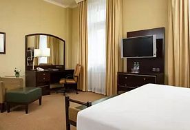 Двухместный номер Smart Deluxe двуспальная кровать, Отель Hilton Москва Ленинградская, Москва