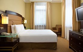 Двухместный номер Представительский двуспальная кровать, Отель Hilton Москва Ленинградская, Москва