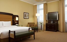 Двухместный полулюкс двуспальная кровать, Отель Hilton Москва Ленинградская, Москва