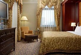 Двухместный люкс Президентский двуспальная кровать, Отель Hilton Москва Ленинградская, Москва