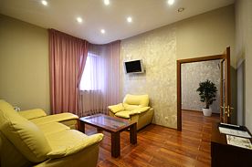 Двухместный номер Comfort с 2 комнатами двуспальная кровать, Отель SQ, Волгоград