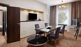 Двухместный клубный люкс Royal двуспальная кровать, Отель Park Inn by Radisson Odintsovo, поселок Барвиха