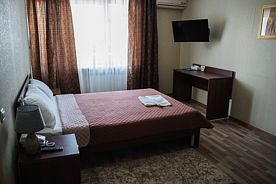 Двухместный номер Superior с балконом 2 отдельные кровати, Отель Гостиница Аэропорт, Астрахань