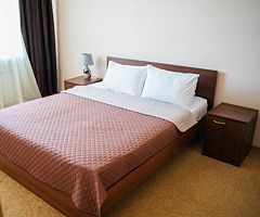 Двухместный люкс с балконом двуспальная кровать, Отель Гостиница Аэропорт, Астрахань