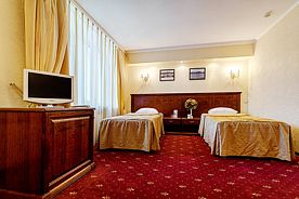 Двухместный номер Standard с балконом двуспальная кровать, Отель Тверь, Изворотень